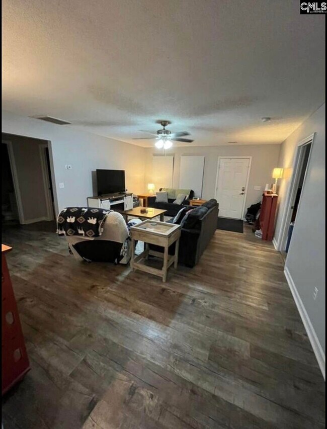 Foto del edificio - 610 Crystal Springs Dr