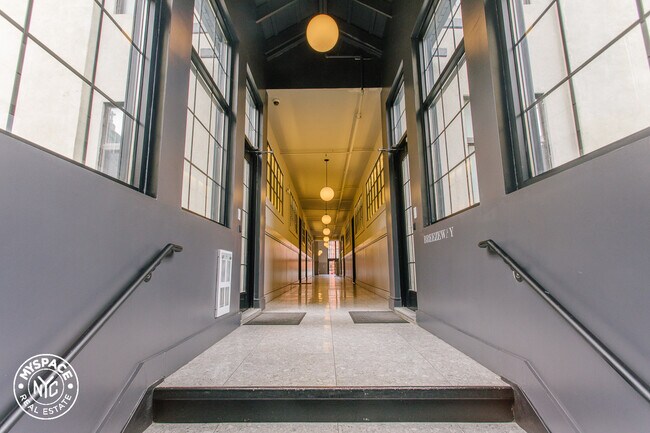 Foto del edificio - 180 Bainbridge St