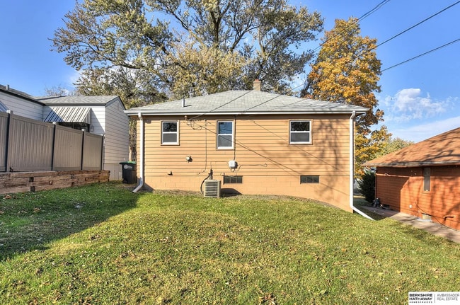 Building Photo - Fully Renovated Florence Gem with Modern Finishes & Historic Charm