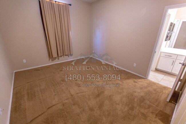 Foto del edificio - 18295 W Saguaro Ln