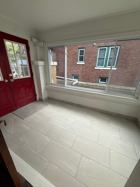 Building Photo - 421 N Hough St