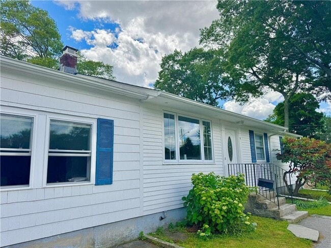 Building Photo - 6 Colby Dr