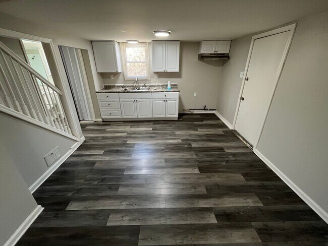 Foto del edificio - Spacious Three Bedroom Slab on Grade Home ...