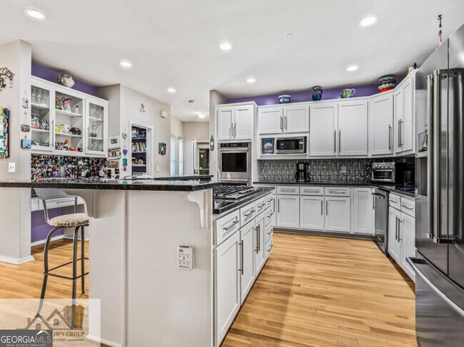 Building Photo - 5177 Stratham Dr