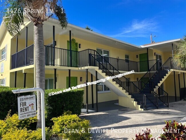 Foto del edificio - 1426 Spring Ln