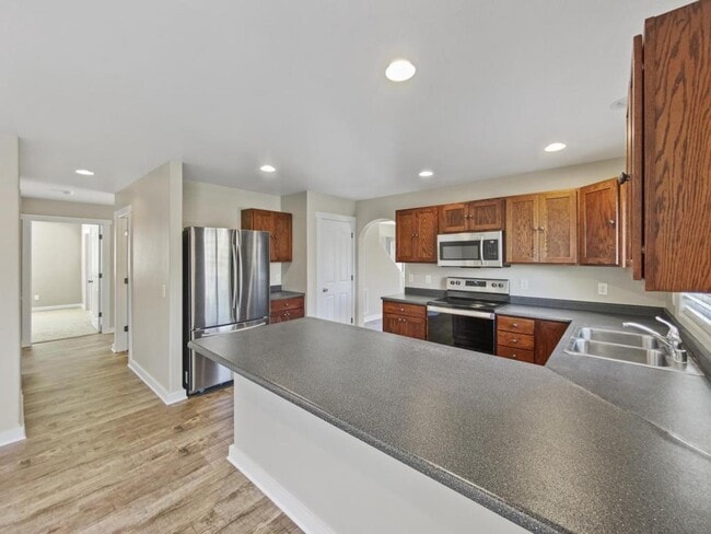 Building Photo - 4535 Glenwood Dr