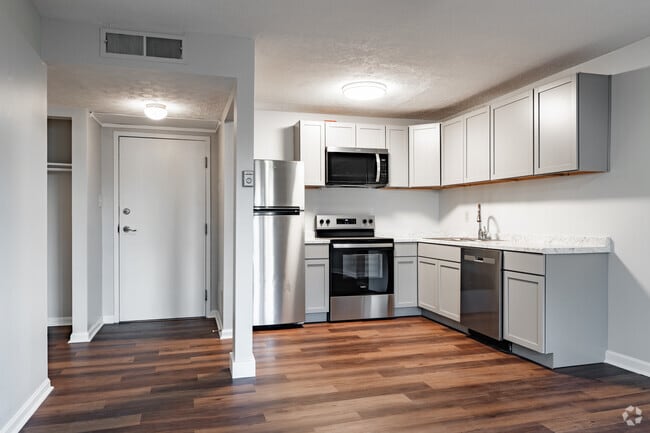 1BR, 1BA - 650SF - Kitchen - Lucia Apartments - First Full Month Free!