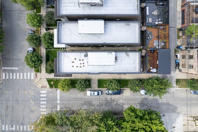 Foto del edificio - 600 N Leavitt St