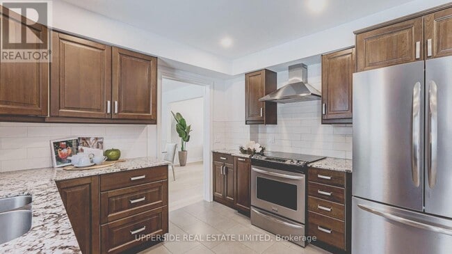 Building Photo - 1055 Easthill Ct