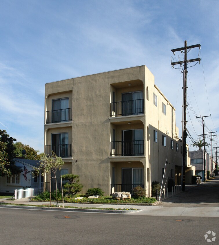 112 2nd St, Seal Beach, CA 90740 Apartments in Seal Beach, CA