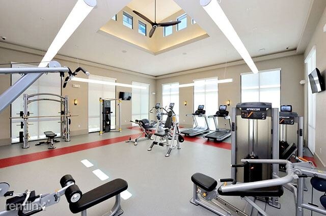 Building Photo - 885 Highway 6 S