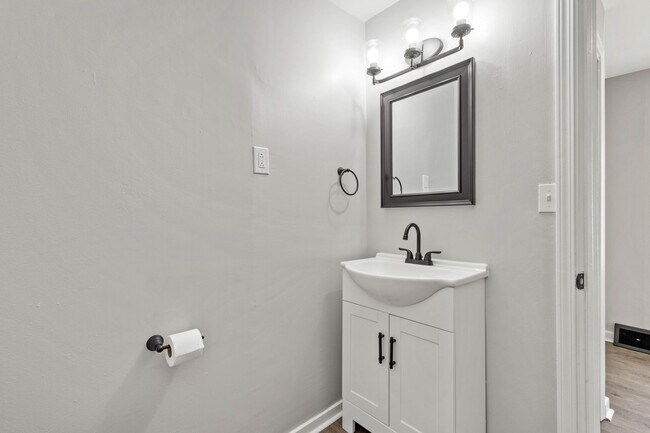 Foto del edificio - NEWLY RENOVATED BALDWIN BOMBSHELL IN A BEA...
