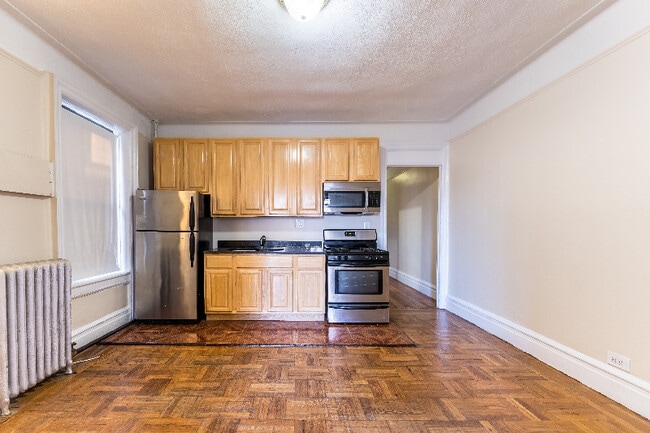 Building Photo - 516-520 W 188th St