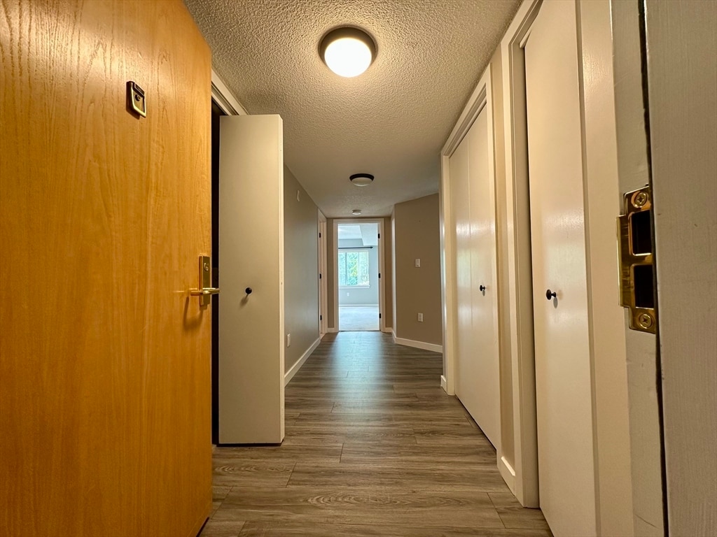 Primary Photo - 100 Place Ln