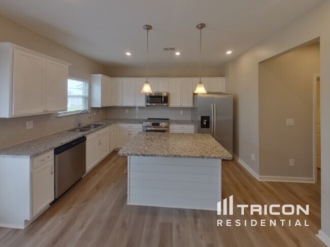 Foto del edificio - 3726 Pelham Wood Dr