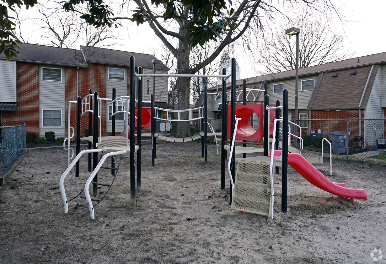 Building Photo - Grace Emmanuel Village Apartments