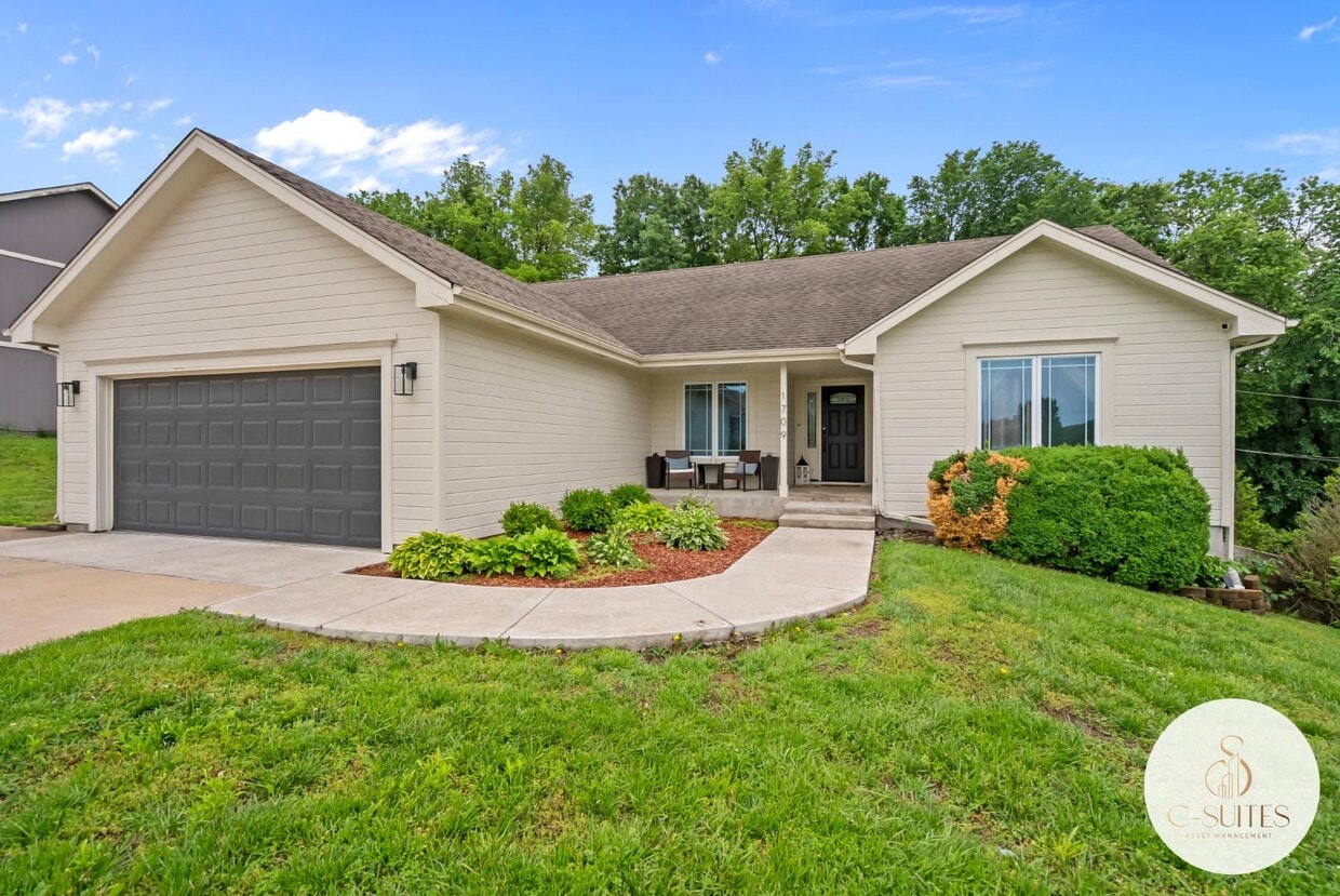 Primary Photo - 1709 NW 33rd Pl