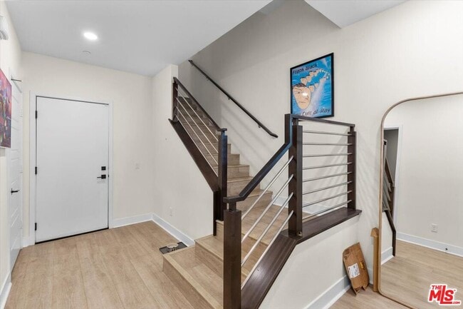 Foto del edificio - 127 Boeing Ln