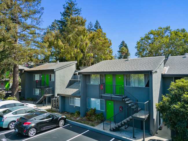 Building Photo - Hidden Creek Apartments