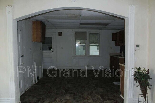 Foto del edificio - 1657 E Main St