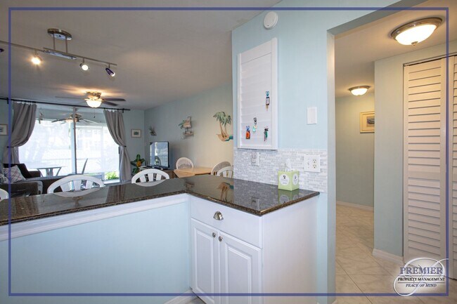 Foto del edificio - TURTLE LAKE **GOLF COURSE VIEWS ** 1 BEDS / 1 BATH ** 1st FLOOR**FURNISHED SEASONAL**
