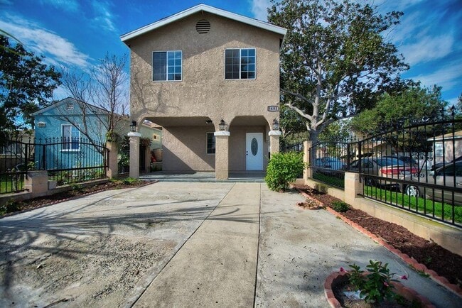 Building Photo - 5481 Dairy Ave