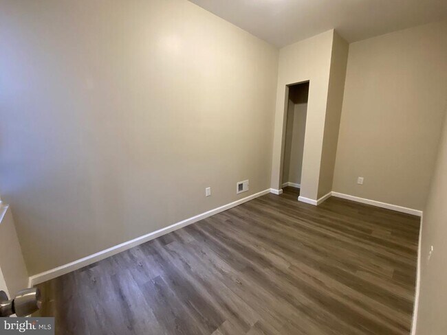 Foto del edificio - 1833 S 6th St