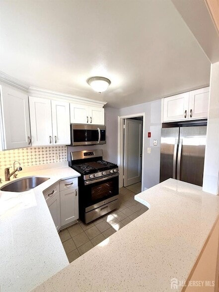 Building Photo - 265 Newman St