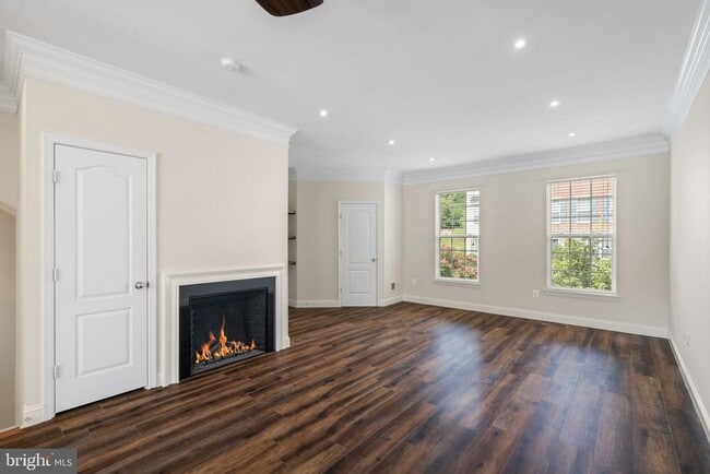 Building Photo - 2630 River Basin Ln
