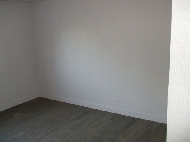 Building Photo - 10600 W Tahiti St