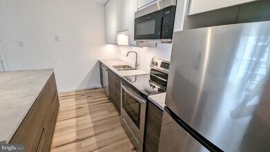 Building Photo - 3310 Wyndham Cir