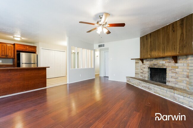 Foto del edificio - 10209 China Tree Drive, Dallas, TX 75249
