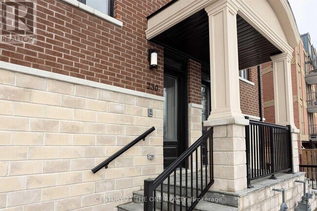 Photo du bâtiment - 230 McRae Dr