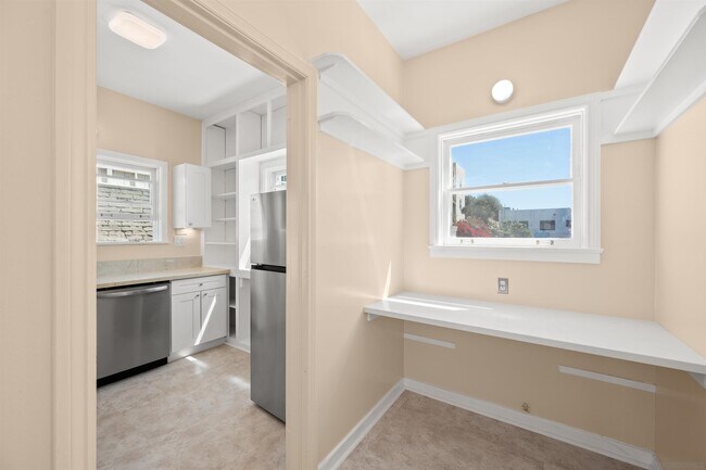 Foto del edificio - 345 W Juniper St