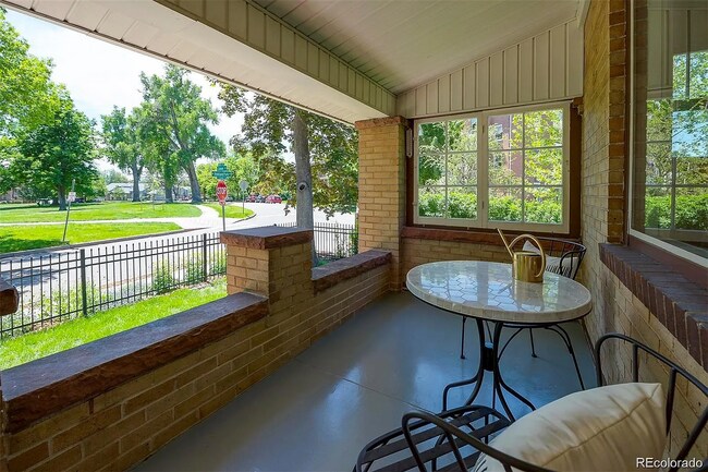 Foto del edificio - 3087 W Highland Park Plz