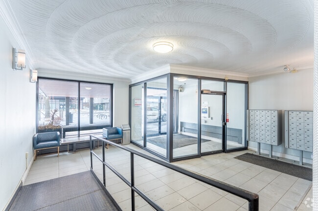 Hall d'entrée - 1255 Birchmount Road