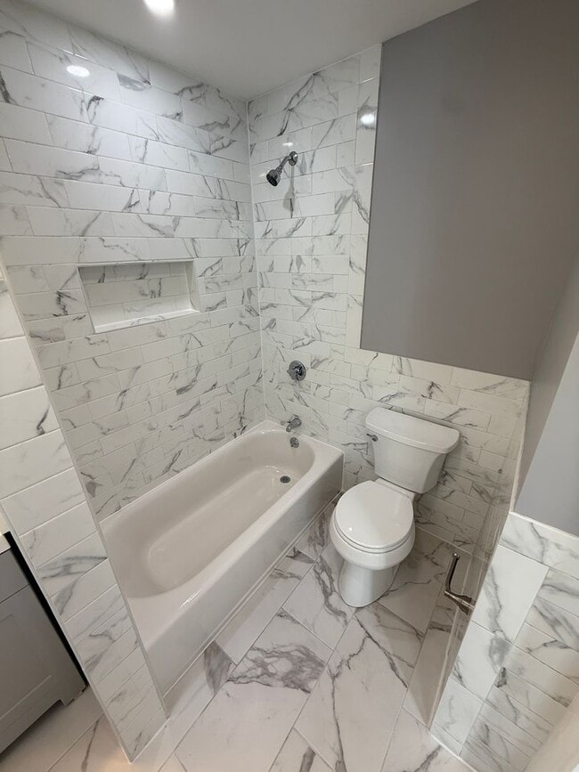 Building Photo - 2mil