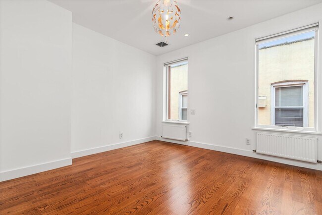 Foto del edificio - 69-54 74th St