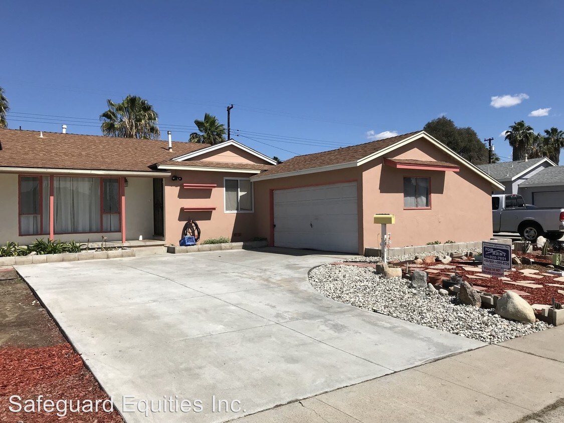 Primary Photo - 7353 El Cerro Dr