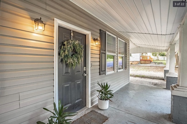 Building Photo - 1100 Columbia College Dr