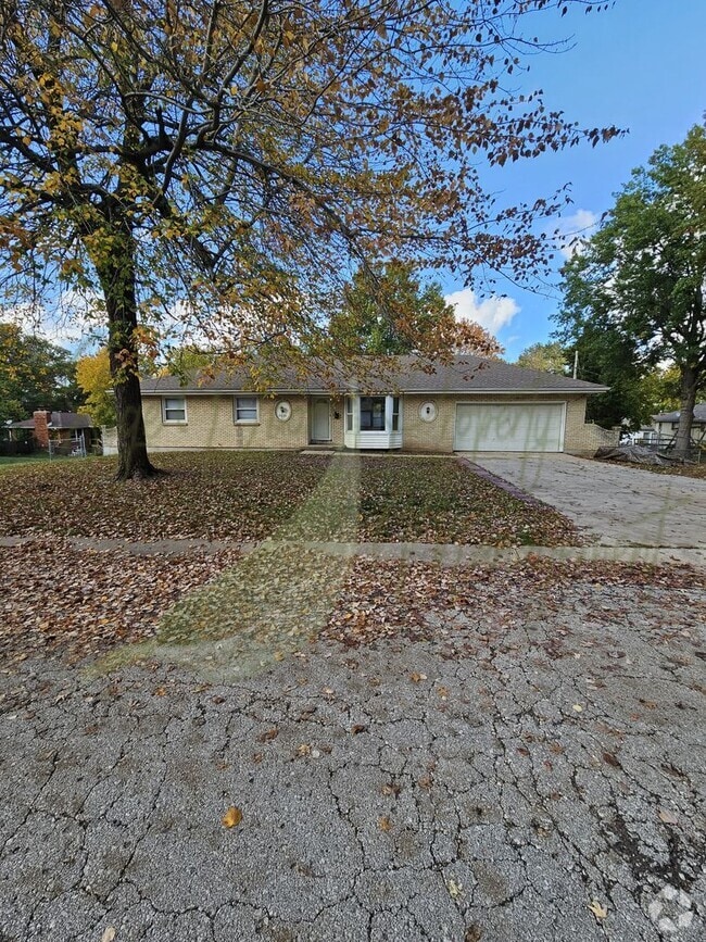 Building Photo - 9000 E 57th St