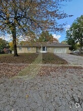 Building Photo - 9000 E 57th St