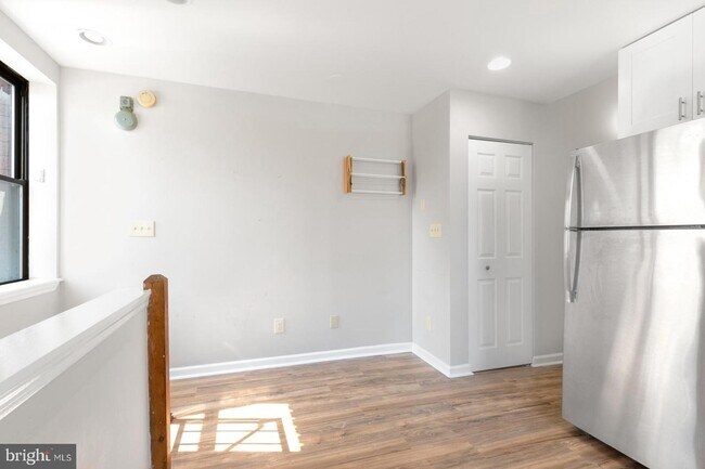 Building Photo - 777 S 6th St