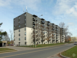 Building Photo - 380 Gibb St