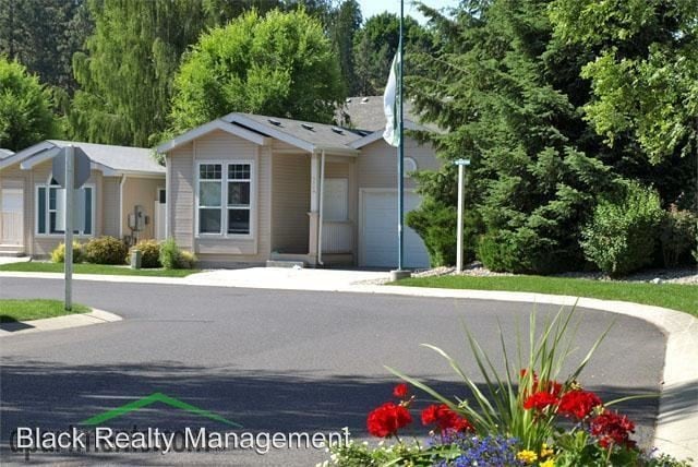Primary Photo - 3100 S Spring Creek Ln