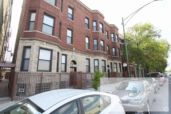 Building Photo - 1363 N Ashland Ave
