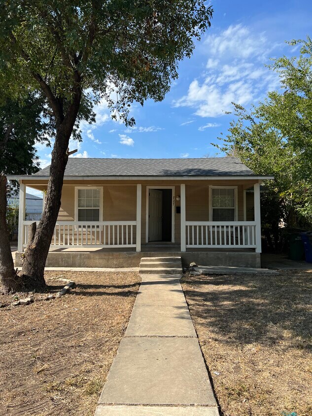 727 Jennings Ave, San Antonio, TX 78225 House Rental in San Antonio