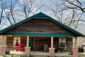 Building Photo - 205 S Main St