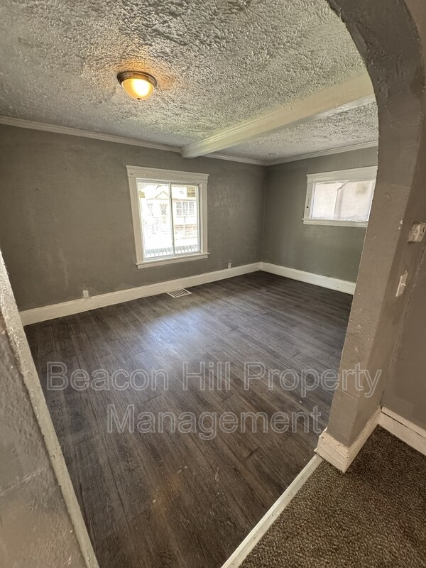 Foto del edificio - 2355 E 86th St