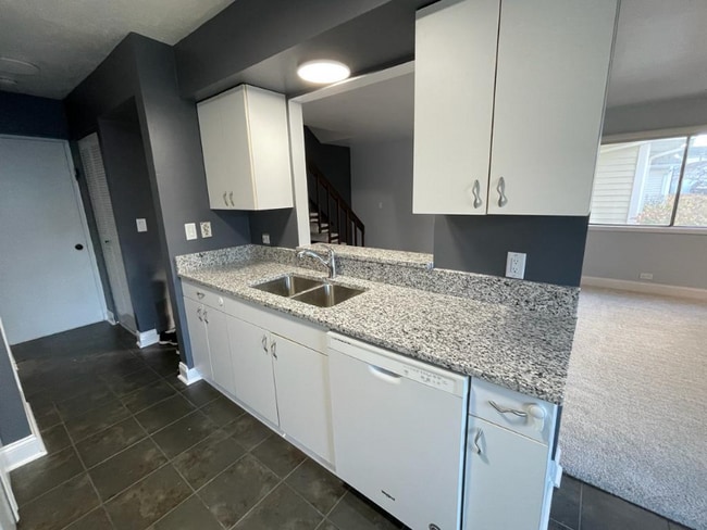 Foto del edificio - 220 N Waterford Dr